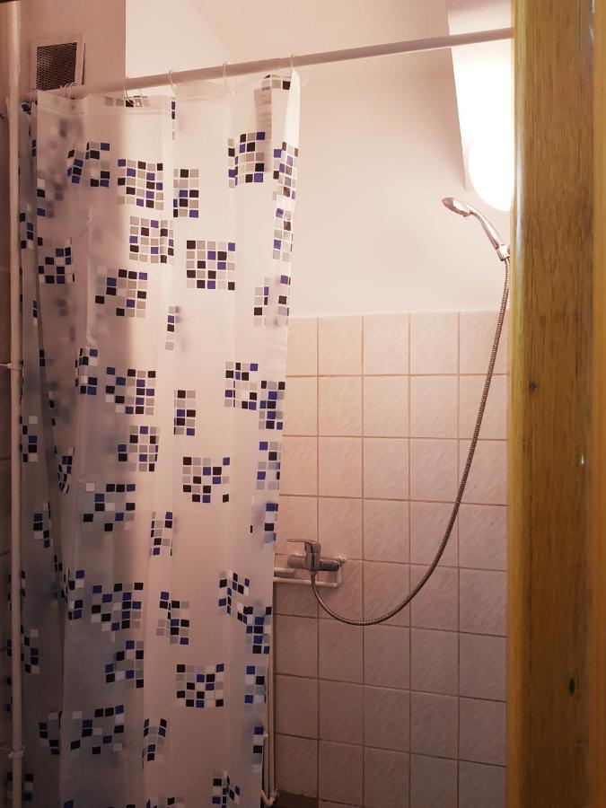 בוקרשט Sleep Inn Hostel מראה חיצוני תמונה