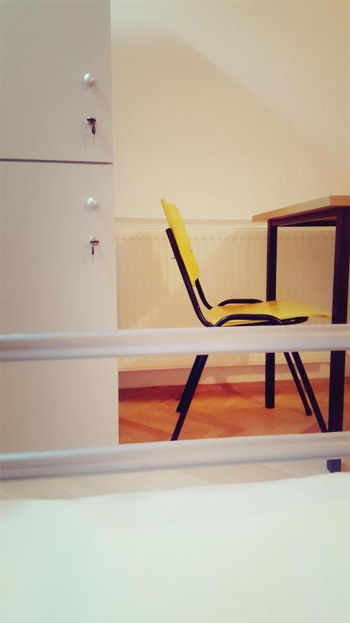 בוקרשט Sleep Inn Hostel מראה חיצוני תמונה