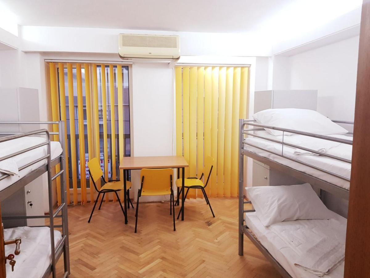 בוקרשט Sleep Inn Hostel מראה חיצוני תמונה