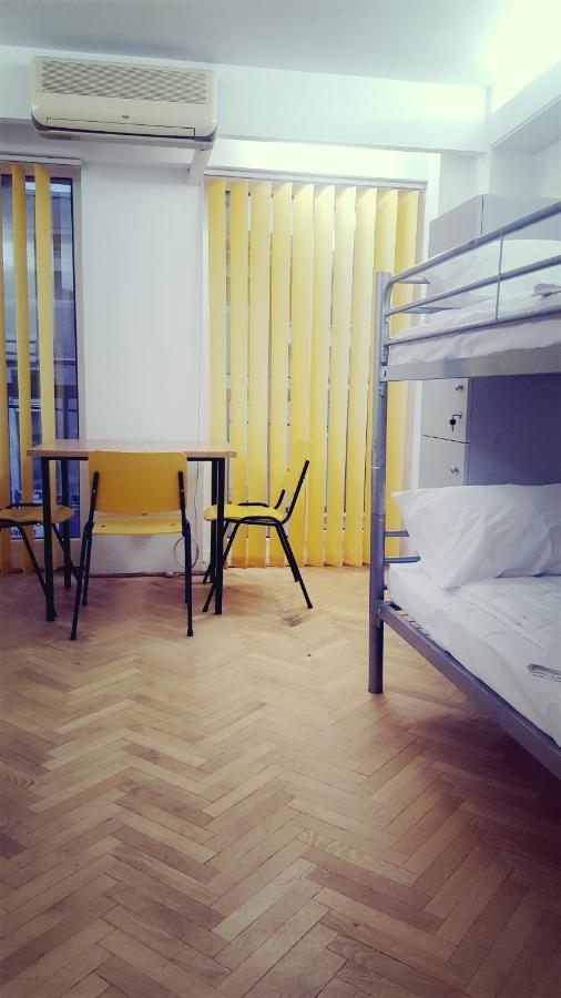 בוקרשט Sleep Inn Hostel מראה חיצוני תמונה