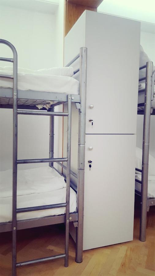 בוקרשט Sleep Inn Hostel מראה חיצוני תמונה