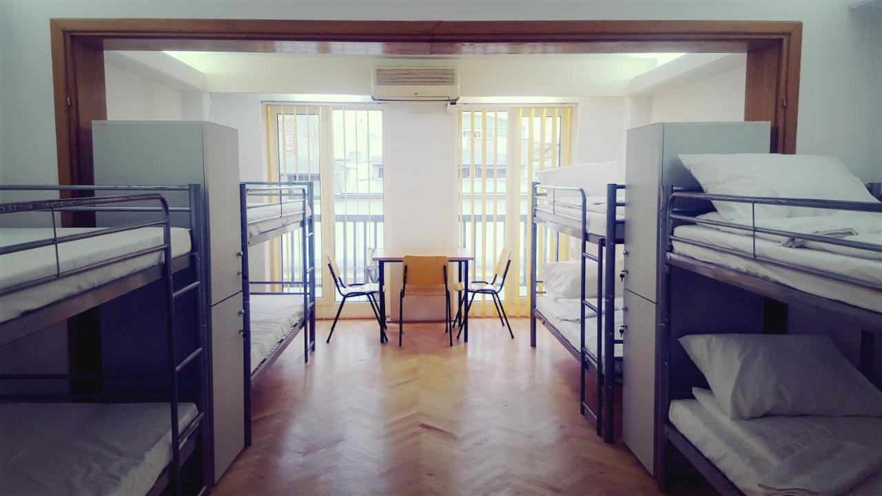 בוקרשט Sleep Inn Hostel מראה חיצוני תמונה