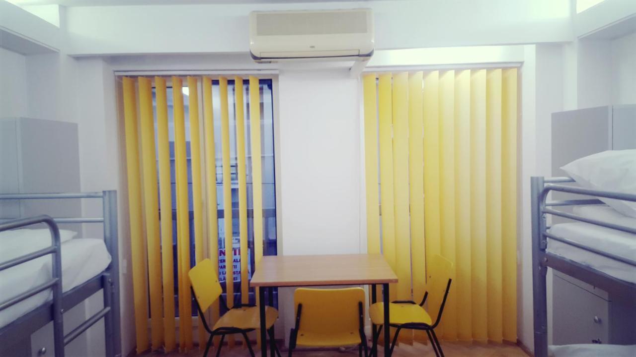 בוקרשט Sleep Inn Hostel מראה חיצוני תמונה