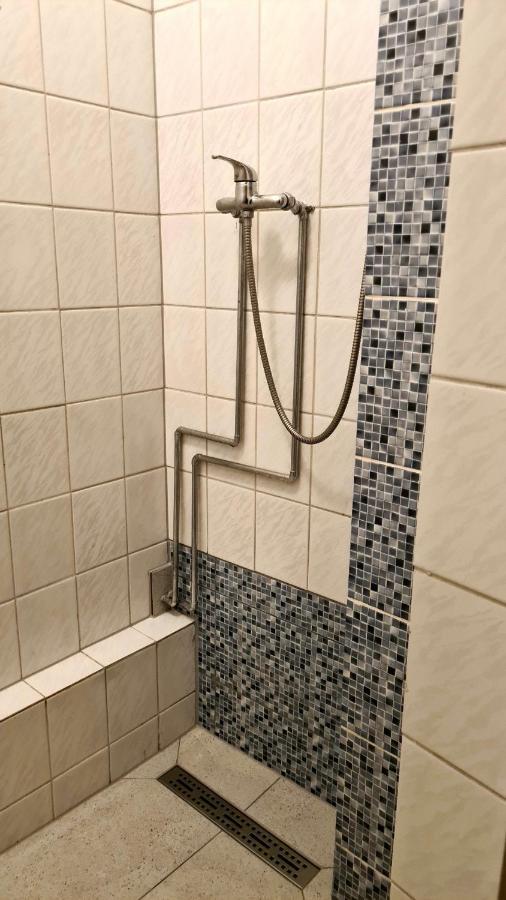 בוקרשט Sleep Inn Hostel מראה חיצוני תמונה