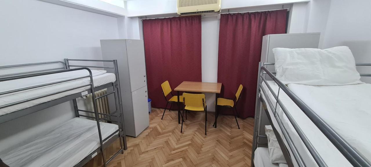 בוקרשט Sleep Inn Hostel מראה חיצוני תמונה